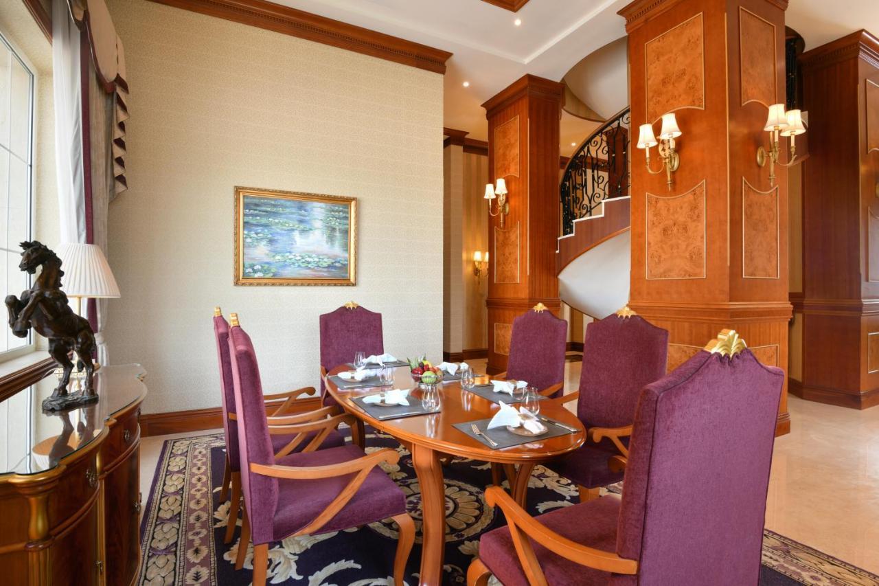 Al Aziziyah Boutique Hotel By The Torch Al Rayyan Exterior photo A dining room
