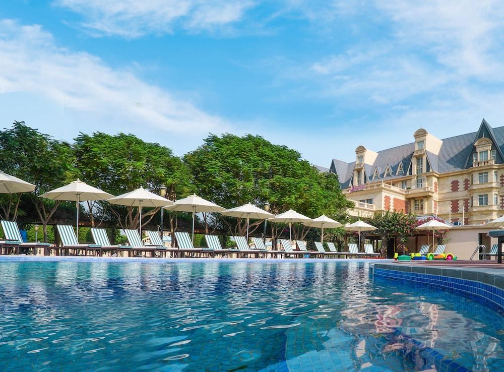 Al Aziziyah Boutique Hotel By The Torch Al Rayyan Exterior photo Vinpearl Hotel Nha Trang