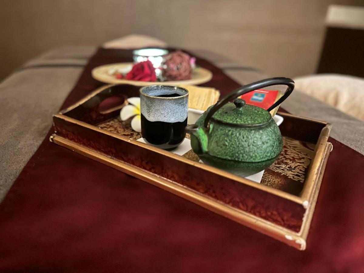 Al Aziziyah Boutique Hotel By The Torch Al Rayyan Exterior photo A glass of soju