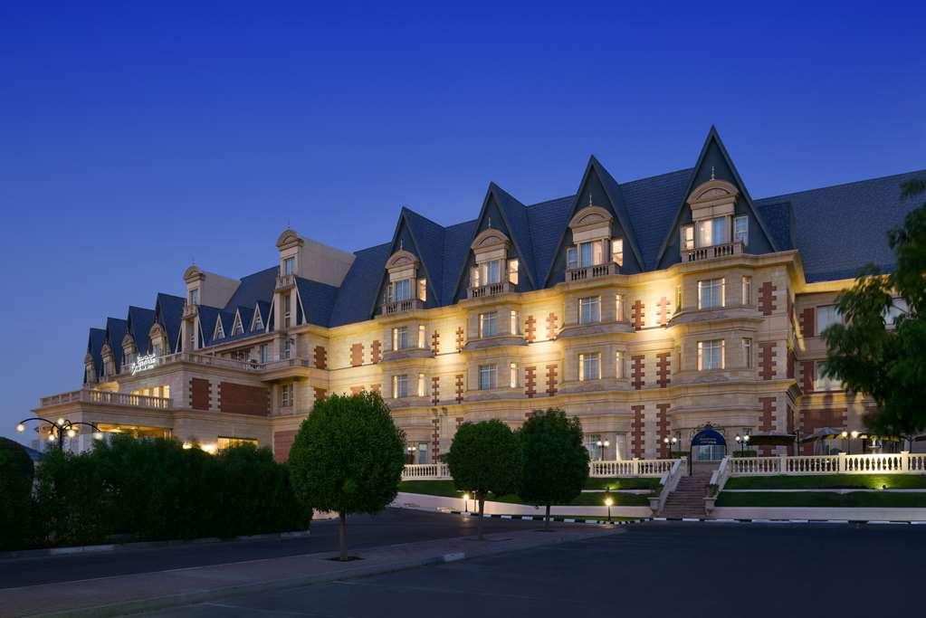 Al Aziziyah Boutique Hotel By The Torch Al Rayyan Exterior photo The Royal Hotel