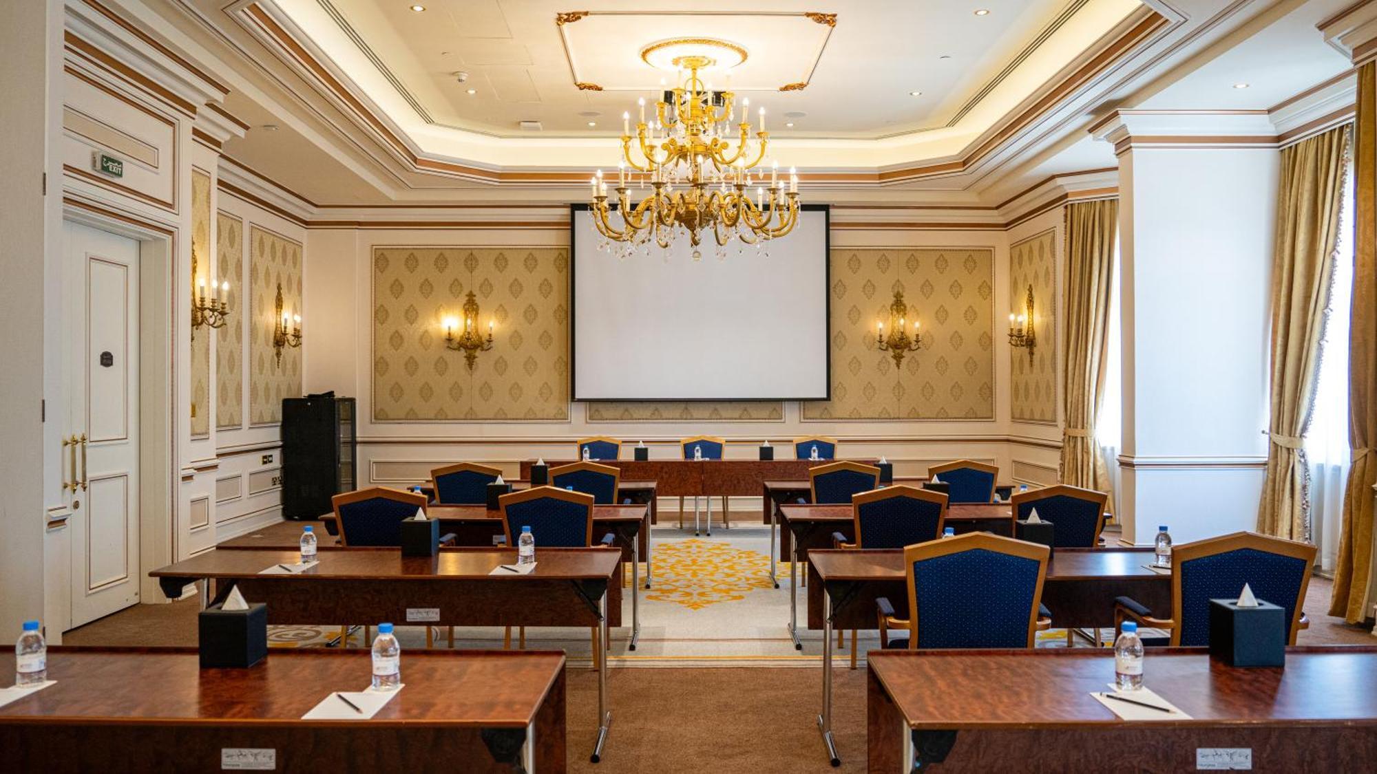 Al Aziziyah Boutique Hotel By The Torch Al Rayyan Exterior photo Meeting room